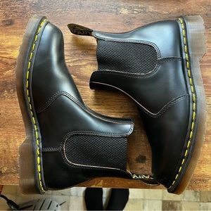 DOC MARTEN 2976 VINTAGE MADE IN ENGLAND CHELSEA BOOTS